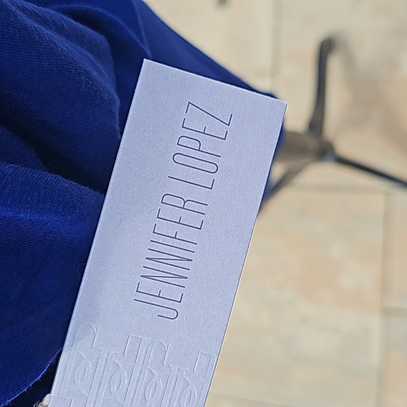 NWT Jennifer Lopez Top, Blue Small - Picture 5 of 8